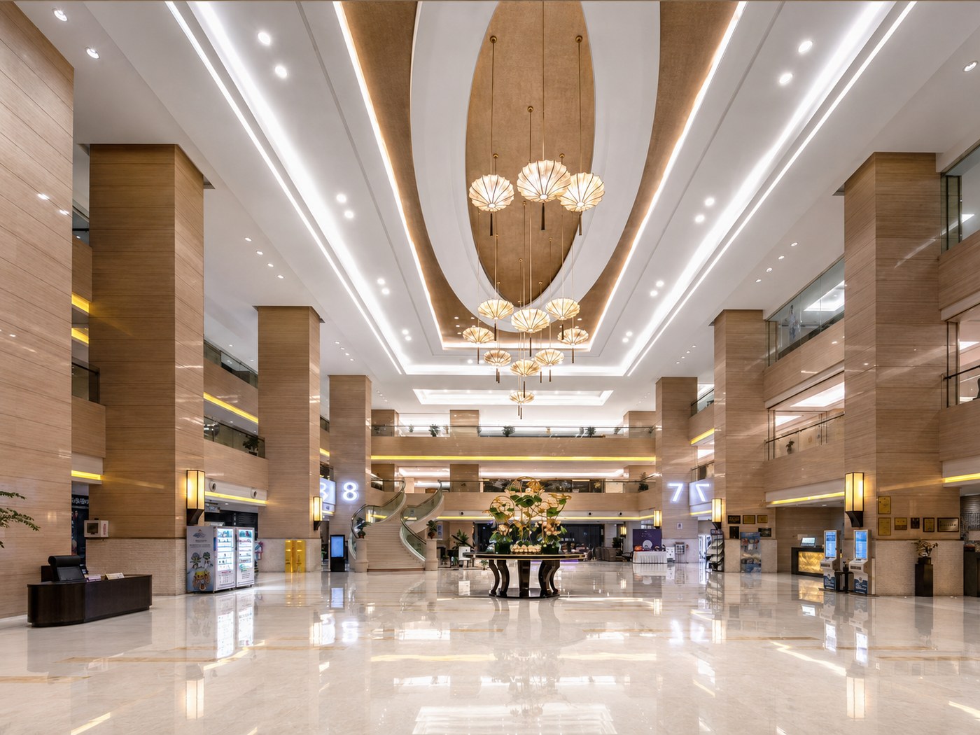 White Horse Lake Jianguo Hotel lobby